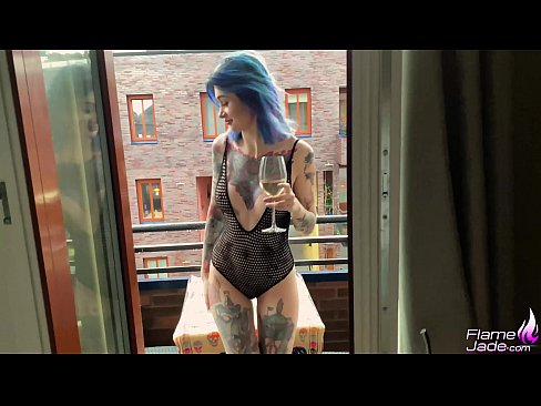 ❤️ Ragazza tremenda chì succhia cù una bocca è cazzo appassionatamente sottu à u celu apertu ❤ Video sessu à co.assistirhentai.ru ❌️❤